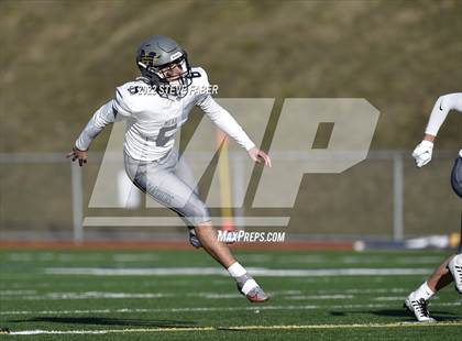 Thumbnail 2 in Mead vs. Bellevue (WIAA 3A Round 1) photogallery.