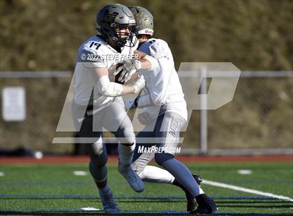 Thumbnail 1 in Mead vs. Bellevue (WIAA 3A Round 1) photogallery.