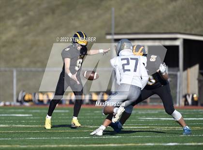 Thumbnail 3 in Mead vs. Bellevue (WIAA 3A Round 1) photogallery.
