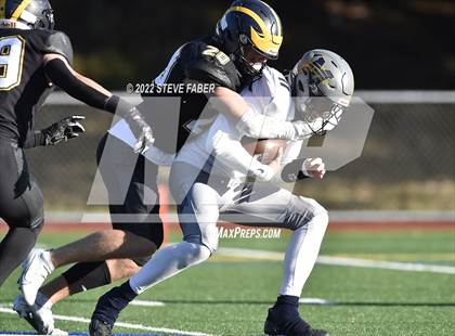 Thumbnail 2 in Mead vs. Bellevue (WIAA 3A Round 1) photogallery.