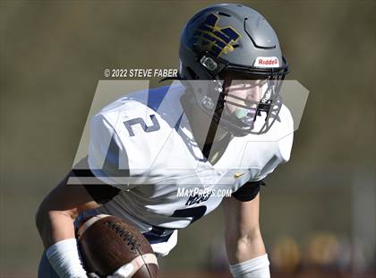 Thumbnail 2 in Mead vs. Bellevue (WIAA 3A Round 1) photogallery.