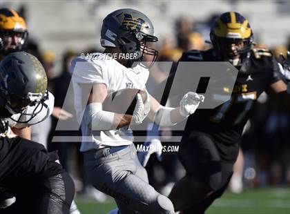 Thumbnail 3 in Mead vs. Bellevue (WIAA 3A Round 1) photogallery.
