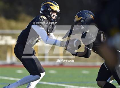 Thumbnail 1 in Mead vs. Bellevue (WIAA 3A Round 1) photogallery.