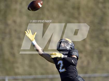 Thumbnail 1 in Mead vs. Bellevue (WIAA 3A Round 1) photogallery.