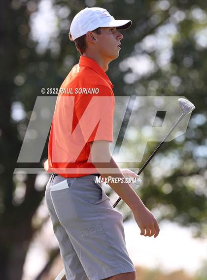 Thumbnail 1 in CHSAA 5A Championships (Day 1) photogallery.