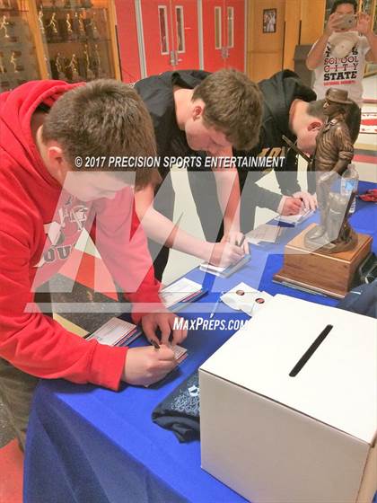 Thumbnail 2 in Maine South TOC Ceremony photogallery.