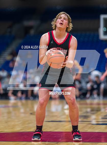Thumbnail 2 in Thrall vs Shelbyville (UIL 2A Basketball Semifinal) photogallery.