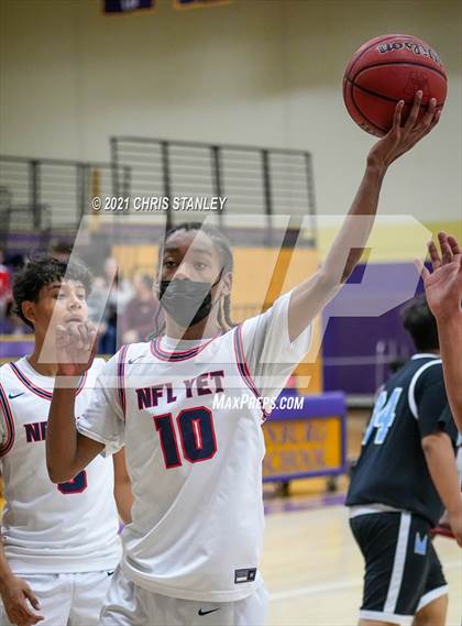 Thumbnail 2 in NFL Yet Academy vs Mountainside (Wrangler Classic) photogallery.