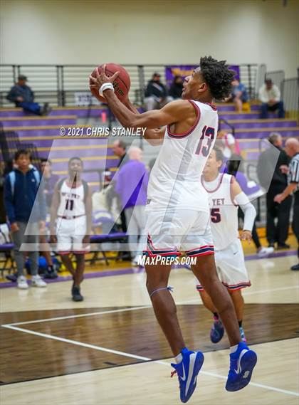 Thumbnail 1 in NFL Yet Academy vs Mountainside (Wrangler Classic) photogallery.