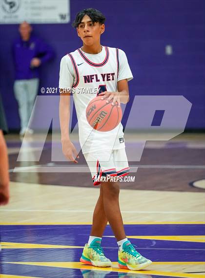 Thumbnail 2 in NFL Yet Academy vs Mountainside (Wrangler Classic) photogallery.