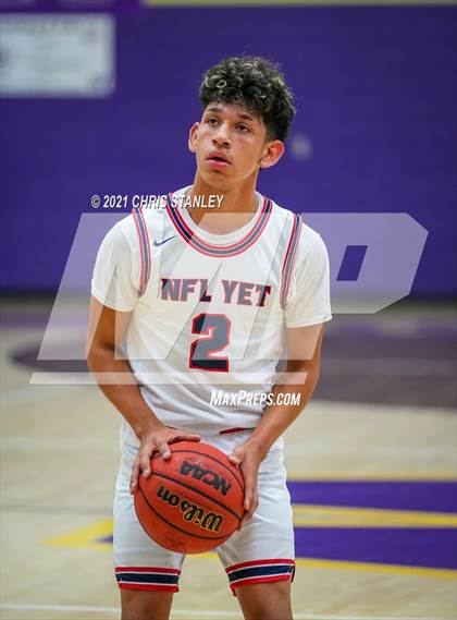Thumbnail 3 in NFL Yet Academy vs Mountainside (Wrangler Classic) photogallery.