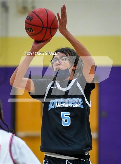 Thumbnail 3 in NFL Yet Academy vs Mountainside (Wrangler Classic) photogallery.
