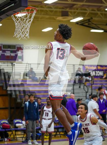 Thumbnail 2 in NFL Yet Academy vs Mountainside (Wrangler Classic) photogallery.