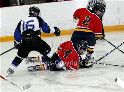 Thumbnail 1 in Somersworth vs. Belmont-Gilford (NHIAA Division III Quarterfinal) photogallery.