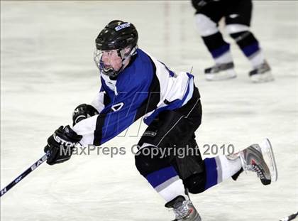 Thumbnail 1 in Somersworth vs. Belmont-Gilford (NHIAA Division III Quarterfinal) photogallery.