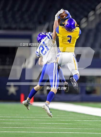 Thumbnail 2 in Decatur vs. La Vega (UIL 4A Division 1 Semifinal) photogallery.