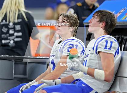 Thumbnail 1 in Decatur vs. La Vega (UIL 4A Division 1 Semifinal) photogallery.