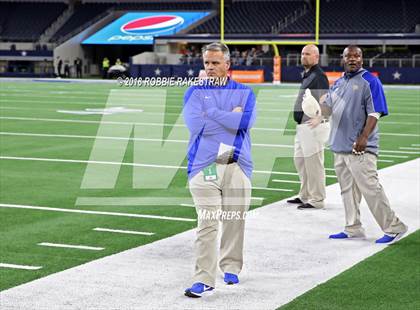Thumbnail 1 in Decatur vs. La Vega (UIL 4A Division 1 Semifinal) photogallery.