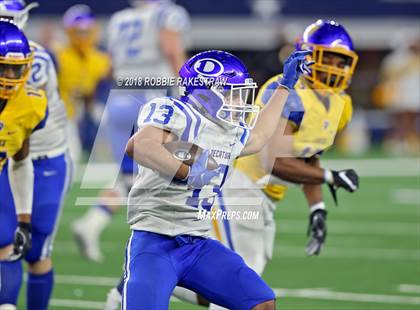 Thumbnail 1 in Decatur vs. La Vega (UIL 4A Division 1 Semifinal) photogallery.