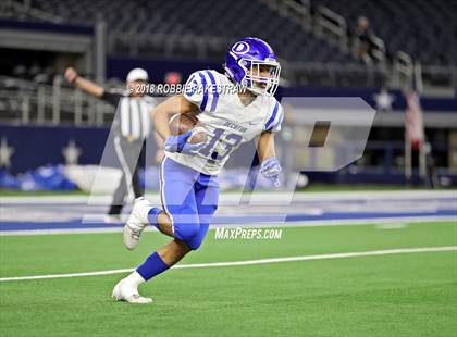 Thumbnail 1 in Decatur vs. La Vega (UIL 4A Division 1 Semifinal) photogallery.