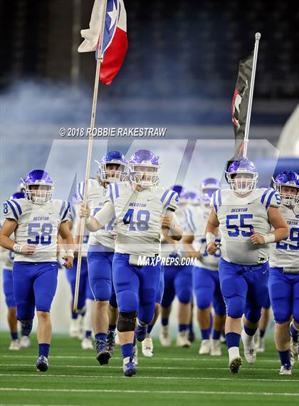 Thumbnail 1 in Decatur vs. La Vega (UIL 4A Division 1 Semifinal) photogallery.
