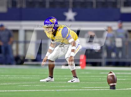 Thumbnail 1 in Decatur vs. La Vega (UIL 4A Division 1 Semifinal) photogallery.