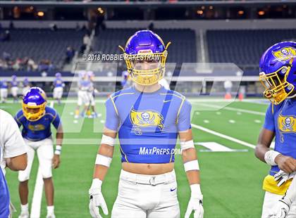 Thumbnail 2 in Decatur vs. La Vega (UIL 4A Division 1 Semifinal) photogallery.