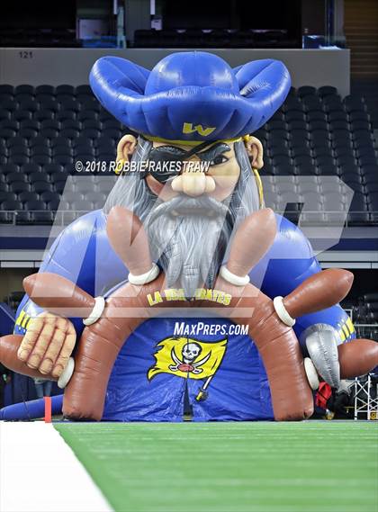 Thumbnail 2 in Decatur vs. La Vega (UIL 4A Division 1 Semifinal) photogallery.