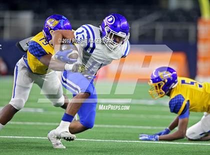Thumbnail 1 in Decatur vs. La Vega (UIL 4A Division 1 Semifinal) photogallery.