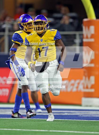 Thumbnail 1 in Decatur vs. La Vega (UIL 4A Division 1 Semifinal) photogallery.