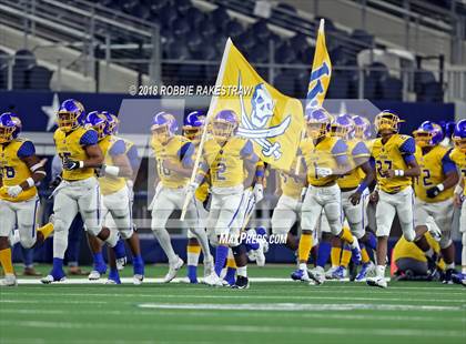 Thumbnail 2 in Decatur vs. La Vega (UIL 4A Division 1 Semifinal) photogallery.