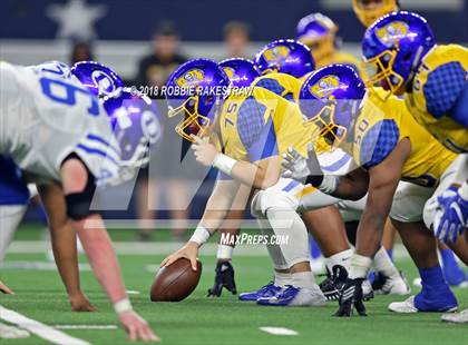 Thumbnail 2 in Decatur vs. La Vega (UIL 4A Division 1 Semifinal) photogallery.