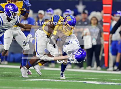 Thumbnail 2 in Decatur vs. La Vega (UIL 4A Division 1 Semifinal) photogallery.