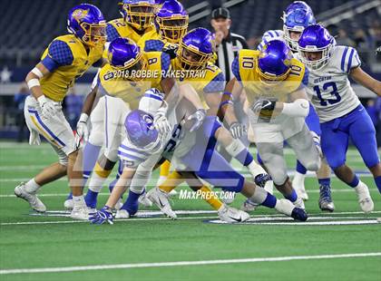 Thumbnail 1 in Decatur vs. La Vega (UIL 4A Division 1 Semifinal) photogallery.