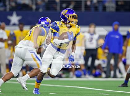 Thumbnail 3 in Decatur vs. La Vega (UIL 4A Division 1 Semifinal) photogallery.
