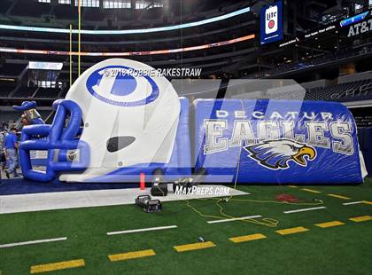 Thumbnail 1 in Decatur vs. La Vega (UIL 4A Division 1 Semifinal) photogallery.