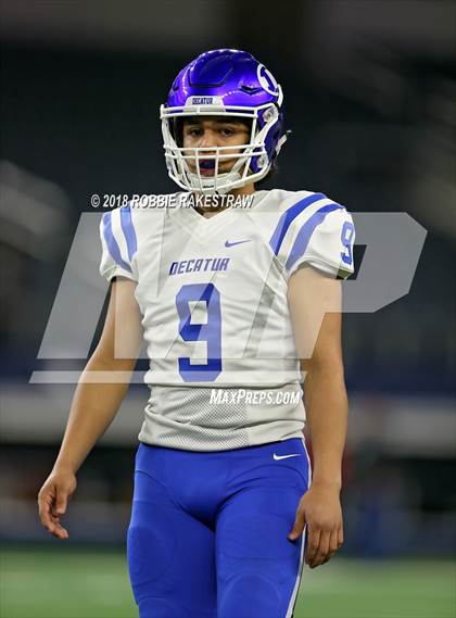 Thumbnail 1 in Decatur vs. La Vega (UIL 4A Division 1 Semifinal) photogallery.