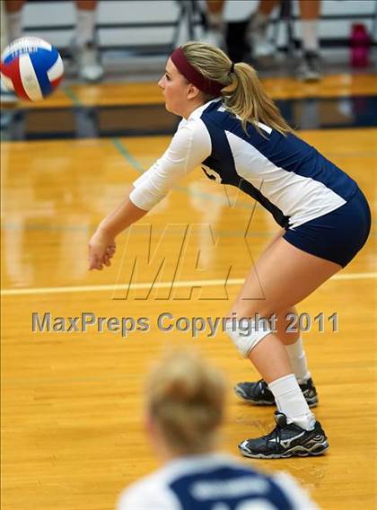 Thumbnail 3 in Valley Christian vs. Sacred Heart Cathedral (CIF CCS D3 Playoffs) photogallery.