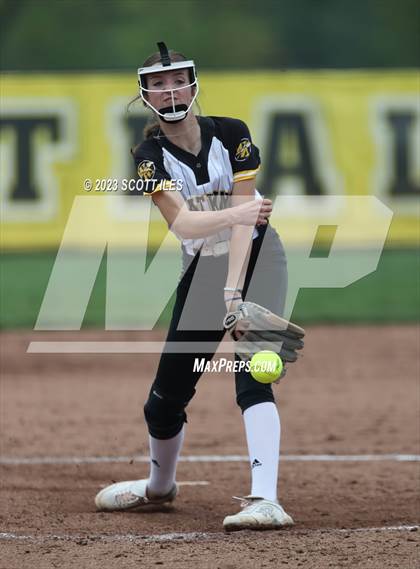 Thumbnail 1 in Teays Valley @ Watkins Memorial photogallery.
