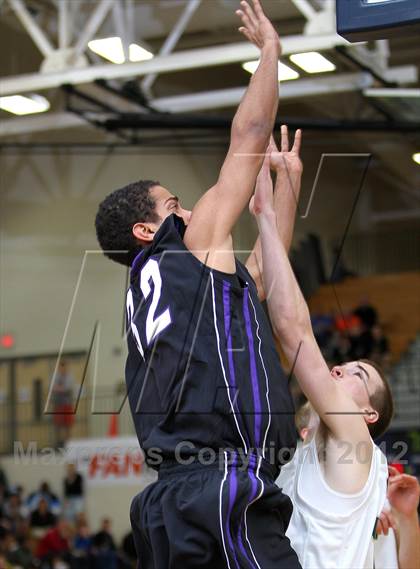 Thumbnail 1 in Jesuit vs Gonzaga (Les Schwab Invitational) photogallery.