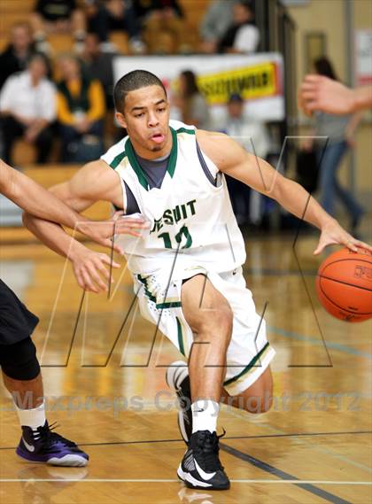 Thumbnail 2 in Jesuit vs Gonzaga (Les Schwab Invitational) photogallery.
