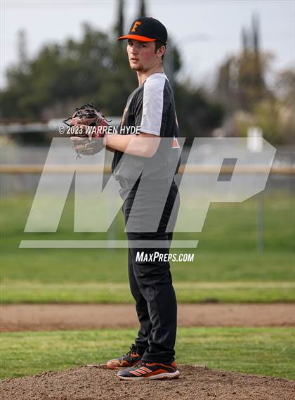 Thumbnail 1 in Foothill @ Monterey Trail photogallery.