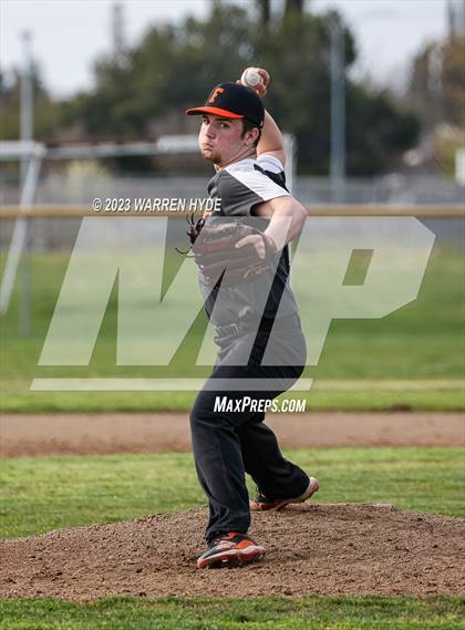 Thumbnail 2 in Foothill @ Monterey Trail photogallery.