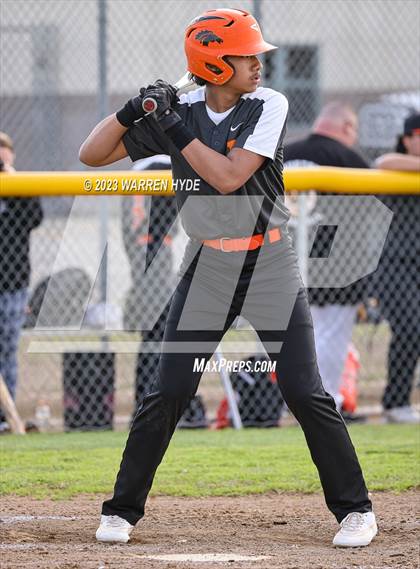 Thumbnail 3 in Foothill @ Monterey Trail photogallery.