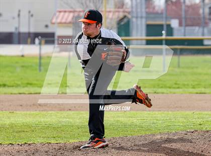 Thumbnail 1 in Foothill @ Monterey Trail photogallery.