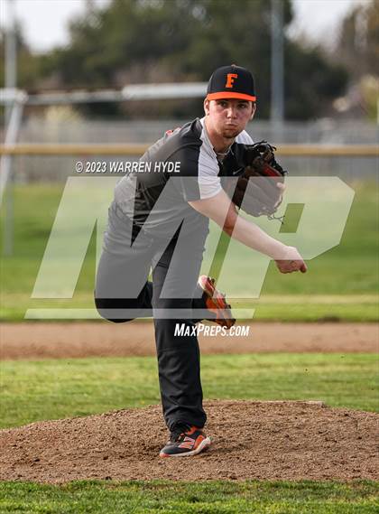 Thumbnail 3 in Foothill @ Monterey Trail photogallery.
