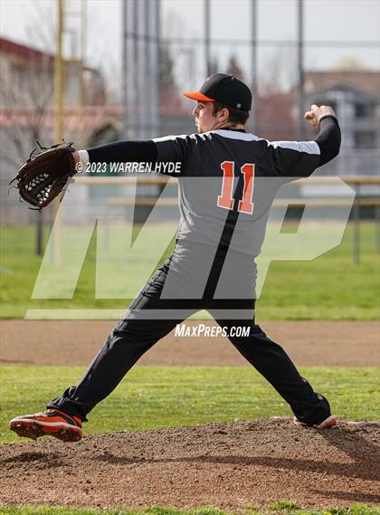 Thumbnail 2 in Foothill @ Monterey Trail photogallery.