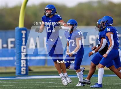 Thumbnail 2 in Walnut Grove @ Gunter photogallery.