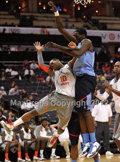 Thumbnail 2 in Jordan Brand Classic (East vs. West) photogallery.