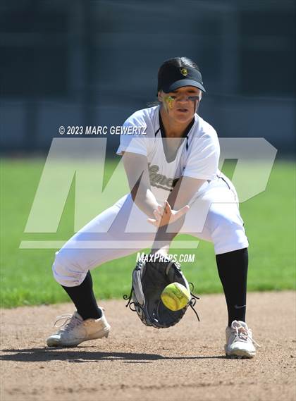 Thumbnail 1 in Sunny Hills @ Foothill photogallery.